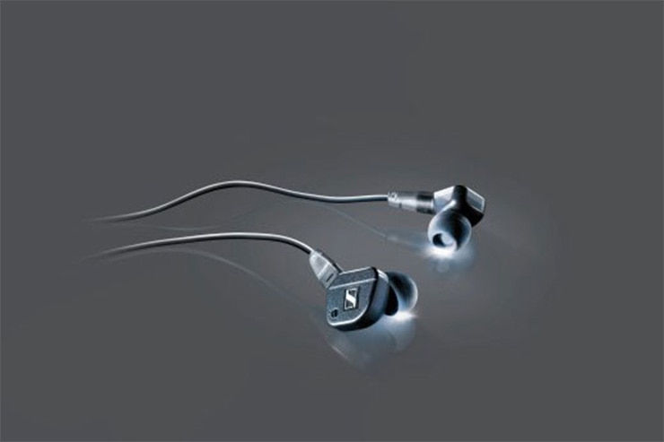往年の名機「SENNHEISER IE8」